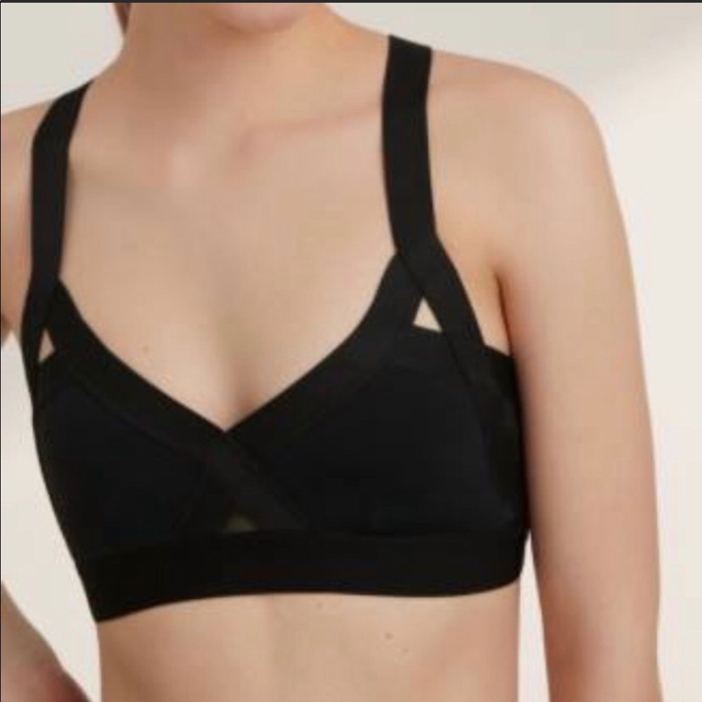 Aritzia Community Rasa Sports Bra